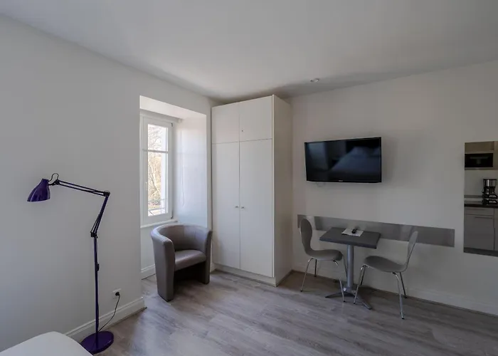 Apartment La De L'orangerie