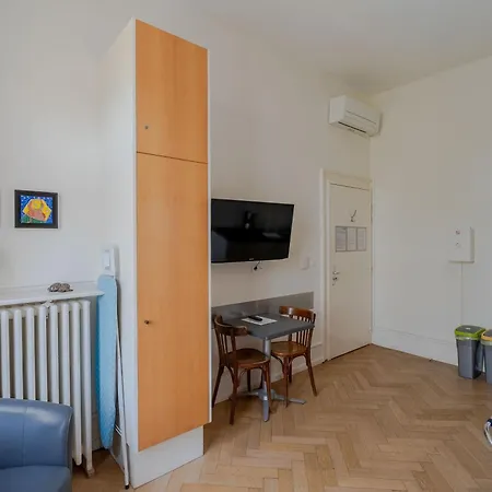 La De L'orangerie Apartment