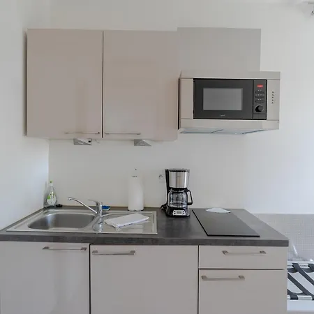 La De L'orangerie Apartment